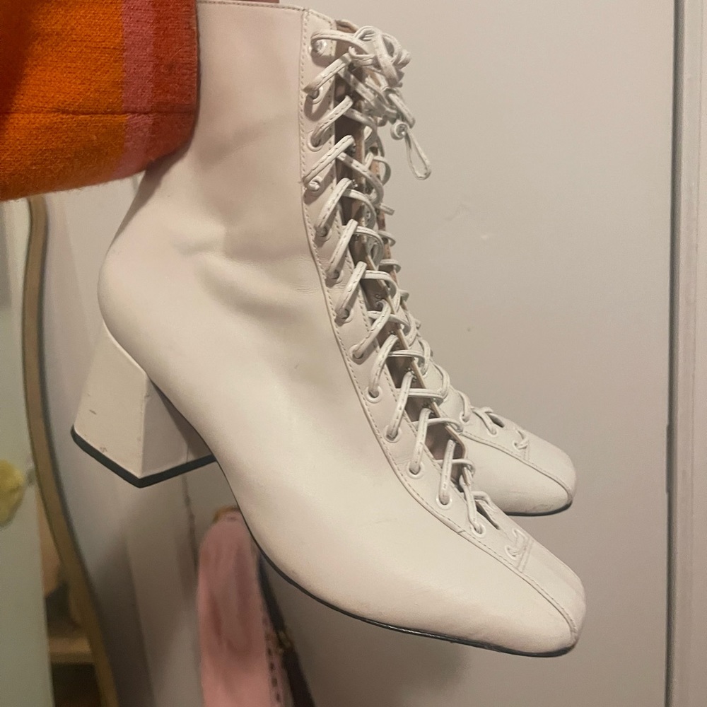 Schutz boots